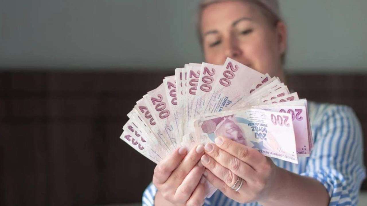 Annelere 6 yıllık erken emeklilik avantajı: SGK'dan 2160 gün prim kazandıran hak, işte e-Devlet başvuru ekranı! 4